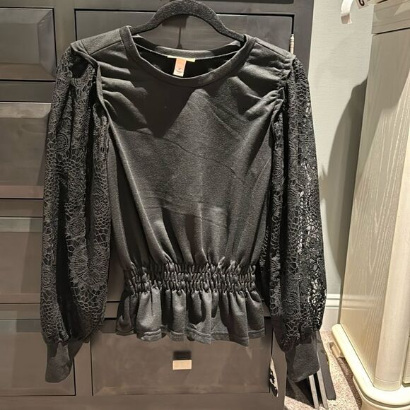 Willow and root size m from buckle! Lace sleeves. Peplum top! - Picture 1 of 6